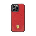 Ferrari Carbon Metal Logo MagSafe - Etui iPhone 15 Pro Max (czerwony)