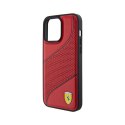 Ferrari Perforated Waves Metal Logo - Etui iPhone 15 Pro Max (czerwony)